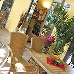 Hotel Busignani 3*