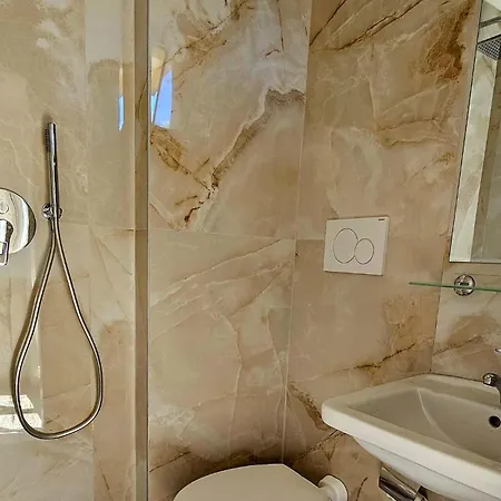 Busignani Szálloda 3*