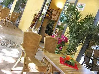 فندق Busignani 3*